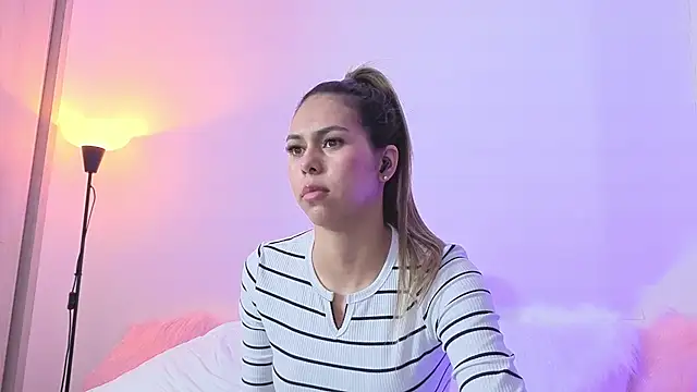 Snapshot of Cristel_Boom chatting on 17, 12, 2025 Cristel Boom online show from 17, 12, 2025