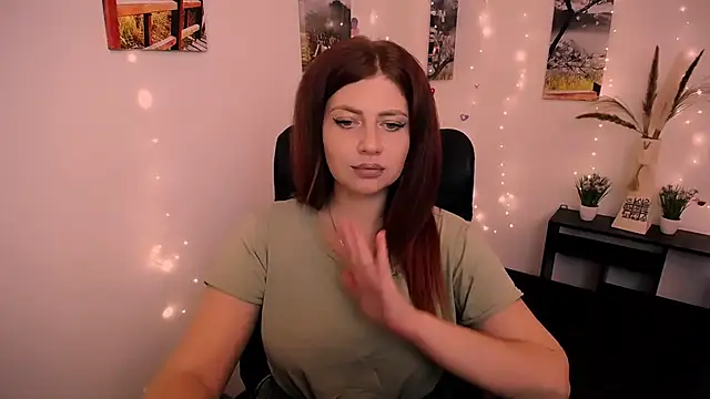 Lizzy Love online show from 15, 9, 2025