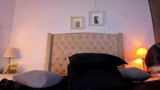 allisson m online show from 13, 4, 2026