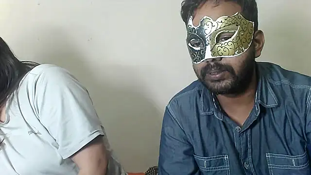 Snapshot of Cutehornycouples chatting on 30, 10, 2025 Cutehornycouples online show from 30, 10, 2025