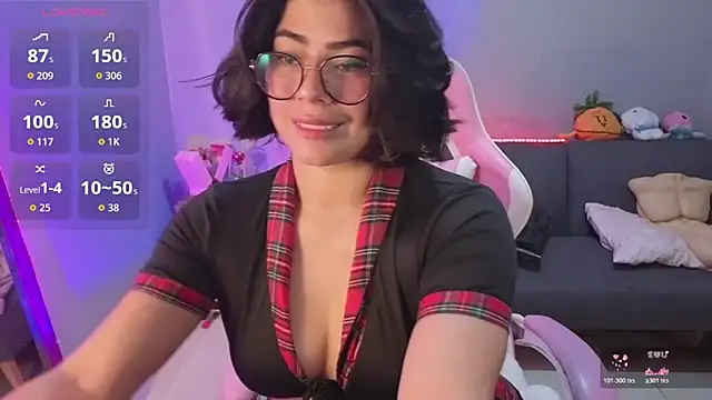 Snapshot of LoaLuxury chatting on 20, 6, 2026 LoaLuxury online show from 20, 6, 2026