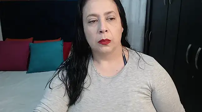 Snapshot of karlaton1977 chatting on 23, 12, 2024 karlaton1977 online show from 23, 12, 2024