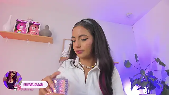 emily bank online show from 23, 9, 2025