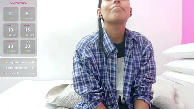 yourcuteneighbourr online show from 24, 2, 2026