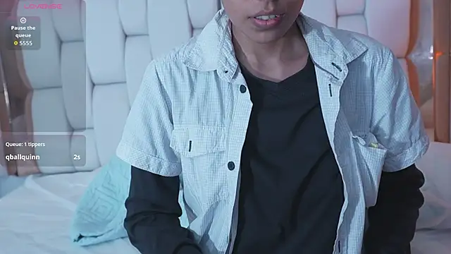 yourcuteneighbourr online show from 17, 4, 2026