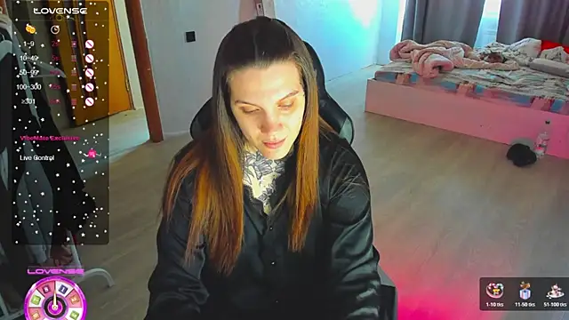 AizaRose online show from 12, 2, 2026