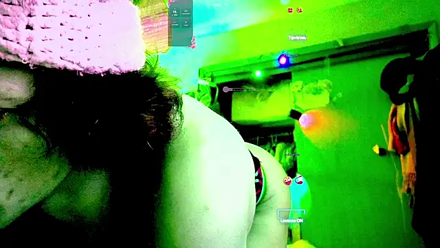 Snapshot of gurlnips chatting on 8, 2, 2025 gurlnips online show from 8, 2, 2025