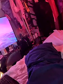 Snapshot of gurlnips chatting on 8, 2, 2025 gurlnips online show from 8, 2, 2025