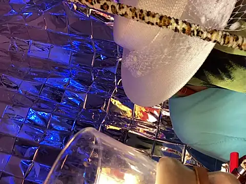 Snapshot of gurlnips chatting on 14, 2, 2025 gurlnips online show from 14, 2, 2025