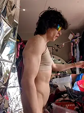 Snapshot of gurlnips chatting on 5, 3, 2025 gurlnips online show from 5, 3, 2025