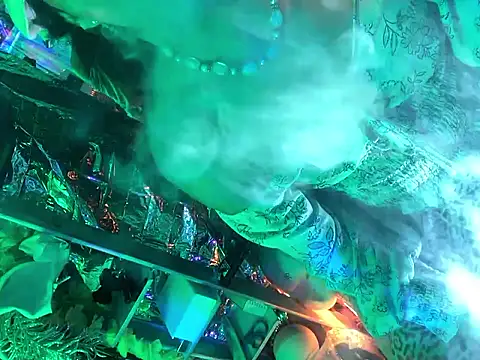 Snapshot of gurlnips chatting on 17, 9, 2025 gurlnips online show from 17, 9, 2025