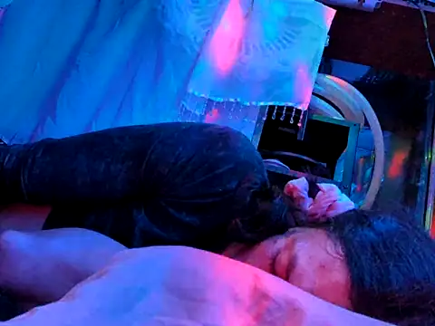 Snapshot of gurlnips chatting on 9, 10, 2025 gurlnips online show from 9, 10, 2025