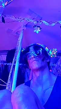 Snapshot of gurlnips chatting on 13, 10, 2025 gurlnips online show from 13, 10, 2025