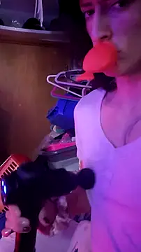 Snapshot of gurlnips chatting on 18, 10, 2025 gurlnips online show from 18, 10, 2025