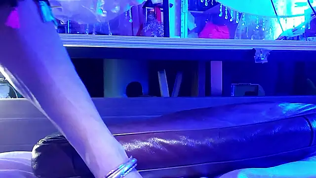 Snapshot of gurlnips chatting on 26, 10, 2025 gurlnips online show from 26, 10, 2025