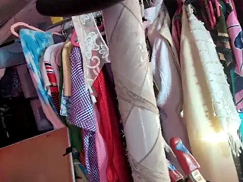 Snapshot of gurlnips chatting on 19, 11, 2025 gurlnips online show from 19, 11, 2025