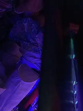 Snapshot of gurlnips chatting on 22, 11, 2025 gurlnips online show from 22, 11, 2025