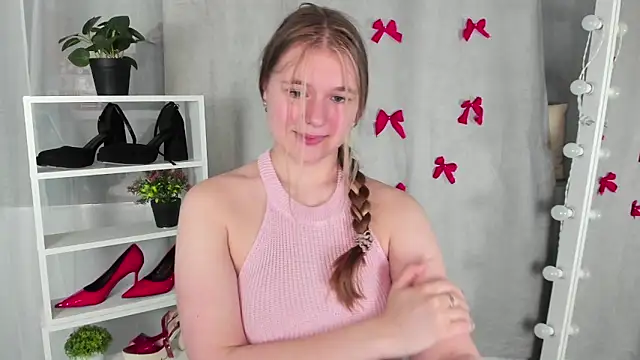 Snapshot of Rebecca_Kelly chatting on 28, 1, 2025 Rebecca Kelly online show from 28, 1, 2025