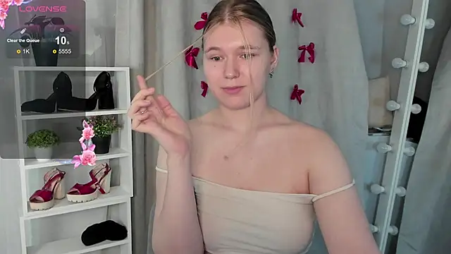 Snapshot of Rebecca_Kelly chatting on 6, 2, 2025 Rebecca Kelly online show from 6, 2, 2025