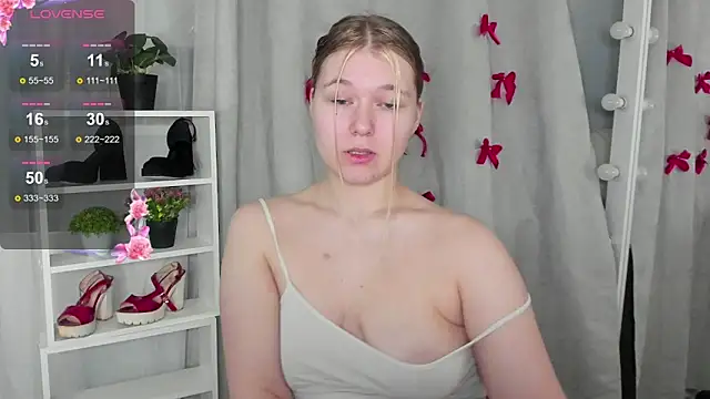 Snapshot of Rebecca_Kelly chatting on 9, 2, 2025 Rebecca Kelly online show from 9, 2, 2025