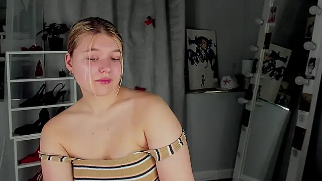 Snapshot of Rebecca_Kelly chatting on 8, 1, 2026 Rebecca Kelly online show from 8, 1, 2026