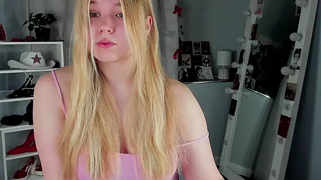 Snapshot of Rebecca_Kelly chatting on 15, 1, 2026 Rebecca Kelly online show from 15, 1, 2026