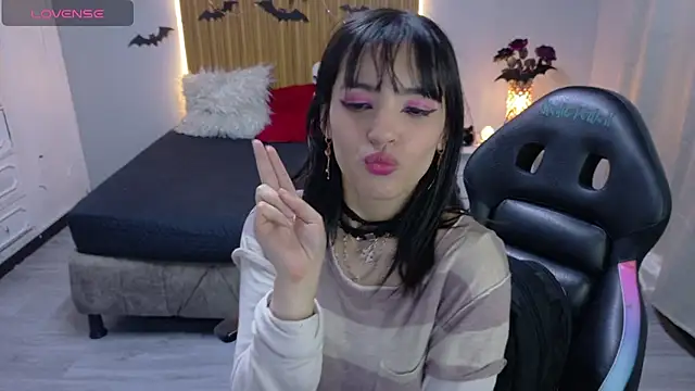 Snapshot of sailor_moon07 chatting on 15, 10, 2025 sailor moon07 online show from 15, 10, 2025