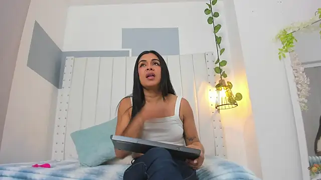 hannah gray online show from 20, 10, 2025