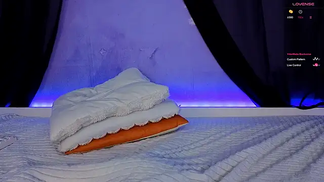 Snapshot of Scarlettsrorm chatting on 16, 11, 2025 Scarlettsrorm online show from 16, 11, 2025