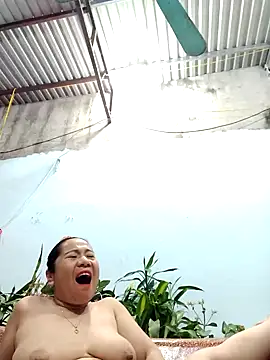 Snapshot of Queen_18200 chatting on 28, 2, 2025 Queen 18200 online show from 28, 2, 2025