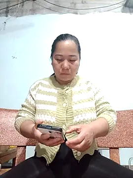 Snapshot of Queen_18200 chatting on 24, 11, 2025 Queen 18200 online show from 24, 11, 2025