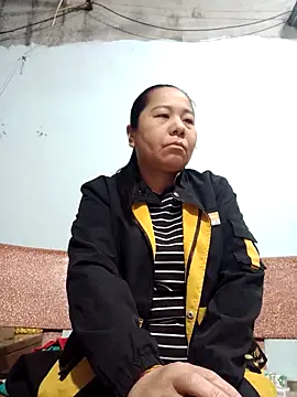 Snapshot of Queen_18200 chatting on 28, 11, 2025 Queen 18200 online show from 28, 11, 2025