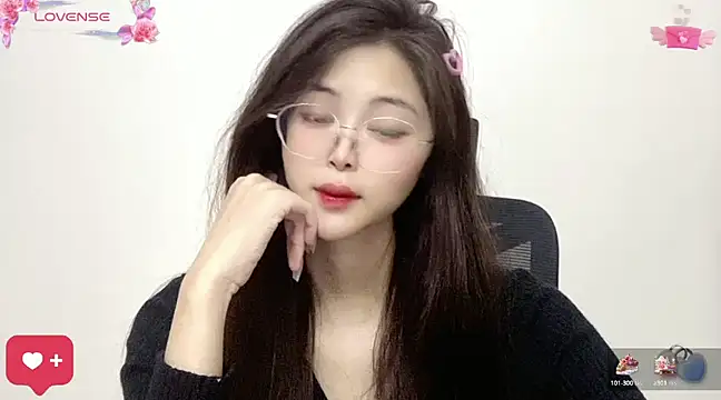 Snapshot of ---MIA--- chatting on 5, 2, 2025 ---MIA--- online show from 5, 2, 2025