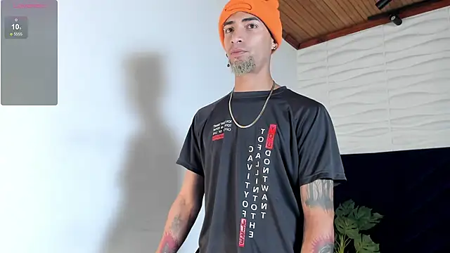 DrakeNeumann online show from 4, 10, 2025