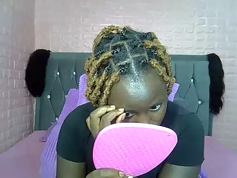 sexybree  online show from 14, 4, 2026