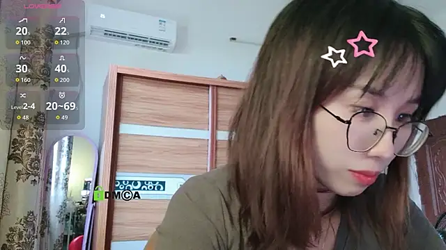 Snapshot of Lili_666 chatting on 7, 10, 2025 Lili 666 online show from 7, 10, 2025