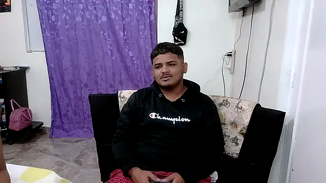 Snapshot of Boycuriousxxx chatting on 16, 4, 2026 Boycuriousxxx online show from 16, 4, 2026