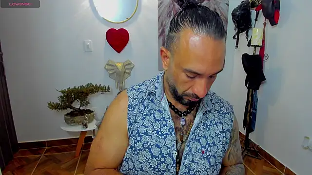 Snapshot of mr_maik chatting on 21, 2, 2025 mr maik online show from 21, 2, 2025