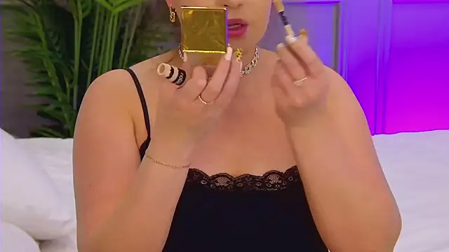 TrishaWinslet online show from 27, 9, 2025