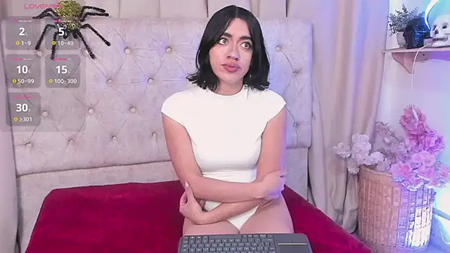 Snapshot of KasiaNoir_ chatting on 16, 10, 2025 KasiaNoir online show from 16, 10, 2025