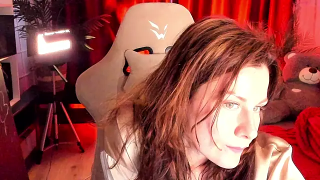 April o Nill online show from 12, 4, 2026