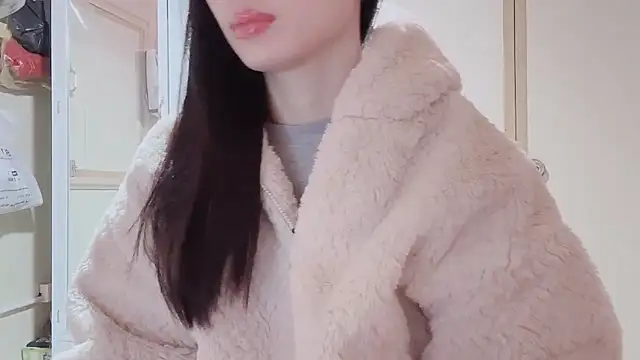 Snapshot of LinhChi_9x chatting on 18, 11, 2025 LinhChi 9x online show from 18, 11, 2025