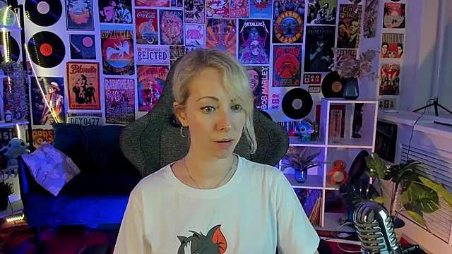 LylithSkye online show from 16, 1, 2025