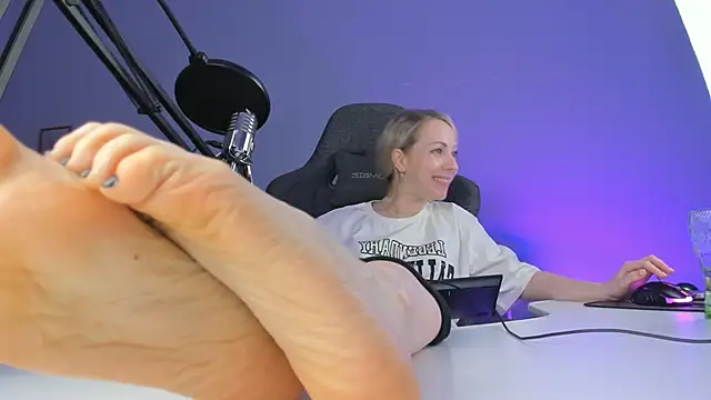 LylithSkye online show from 16, 2, 2025