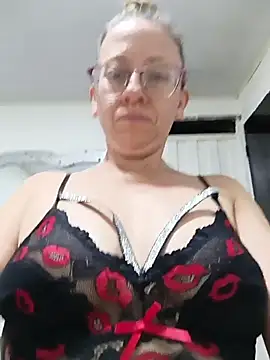 Snapshot of miss_hanna07 chatting on 20, 10, 2025 miss hanna07 online show from 20, 10, 2025