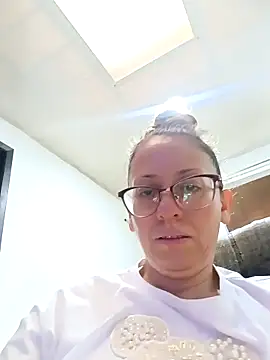 Snapshot of miss_hanna07 chatting on 11, 11, 2025 miss hanna07 online show from 11, 11, 2025