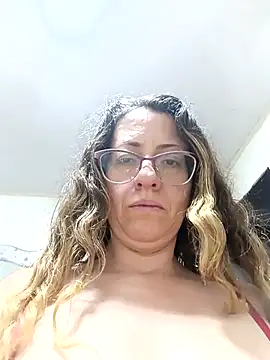 Snapshot of miss_hanna07 chatting on 22, 11, 2025 miss hanna07 online show from 22, 11, 2025