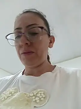 Snapshot of miss_hanna07 chatting on 28, 11, 2025 miss hanna07 online show from 28, 11, 2025