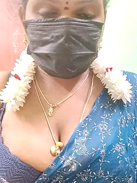 Snapshot of malliga98 chatting on 14, 11, 2025 malliga98 online show from 14, 11, 2025