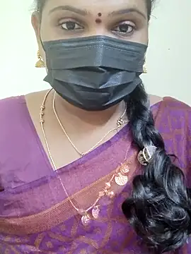 Snapshot of malliga98 chatting on 17, 11, 2025 malliga98 online show from 17, 11, 2025